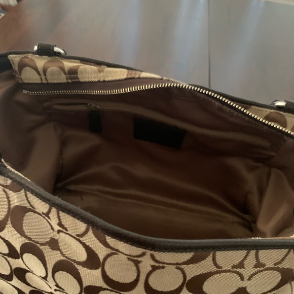 Coach Handbag. - Picture 8 of 9